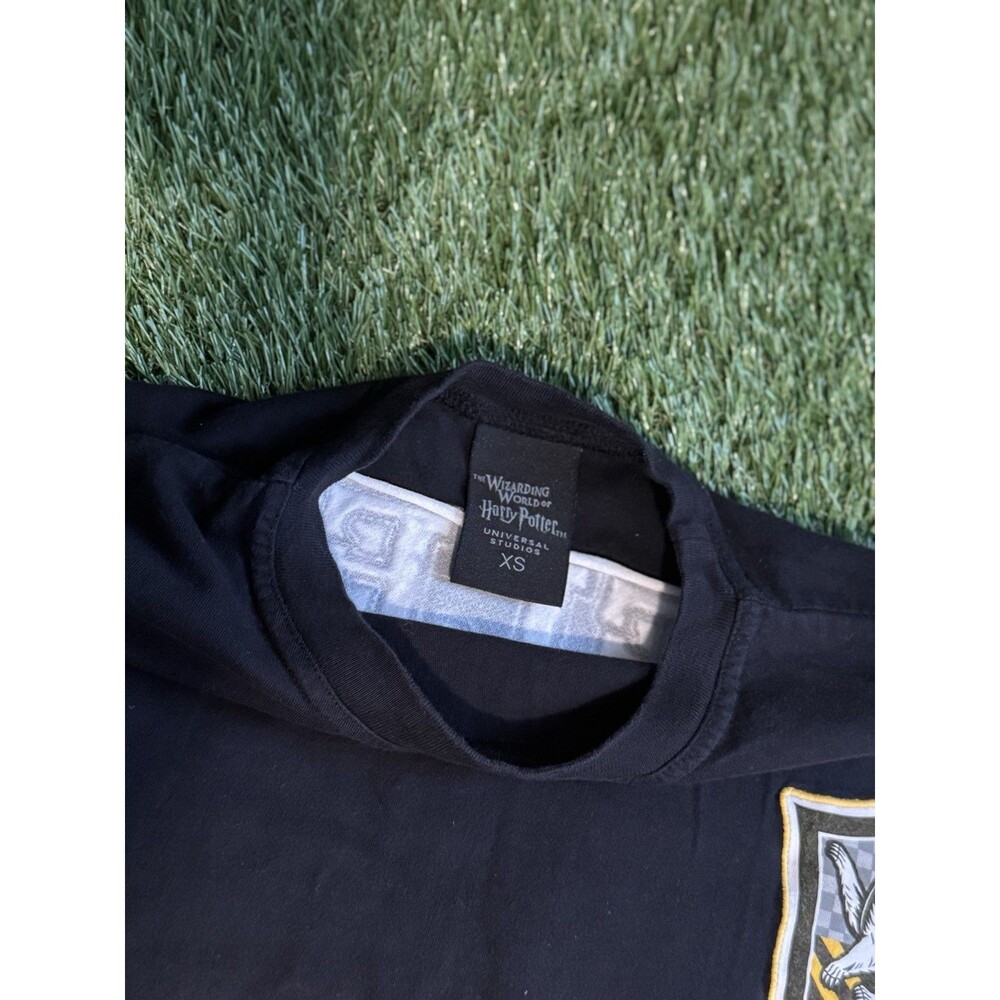 Universal Studios Wizarding World Harry Potter HUFFLEPUFF Spirit Jersey XS - Picture 4 of 7